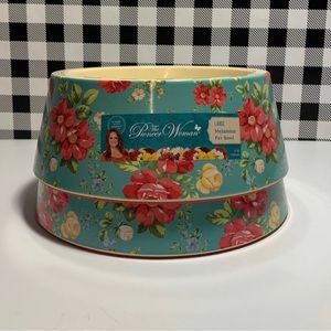 New Pioneer Woman Small Pet Bowls (2)